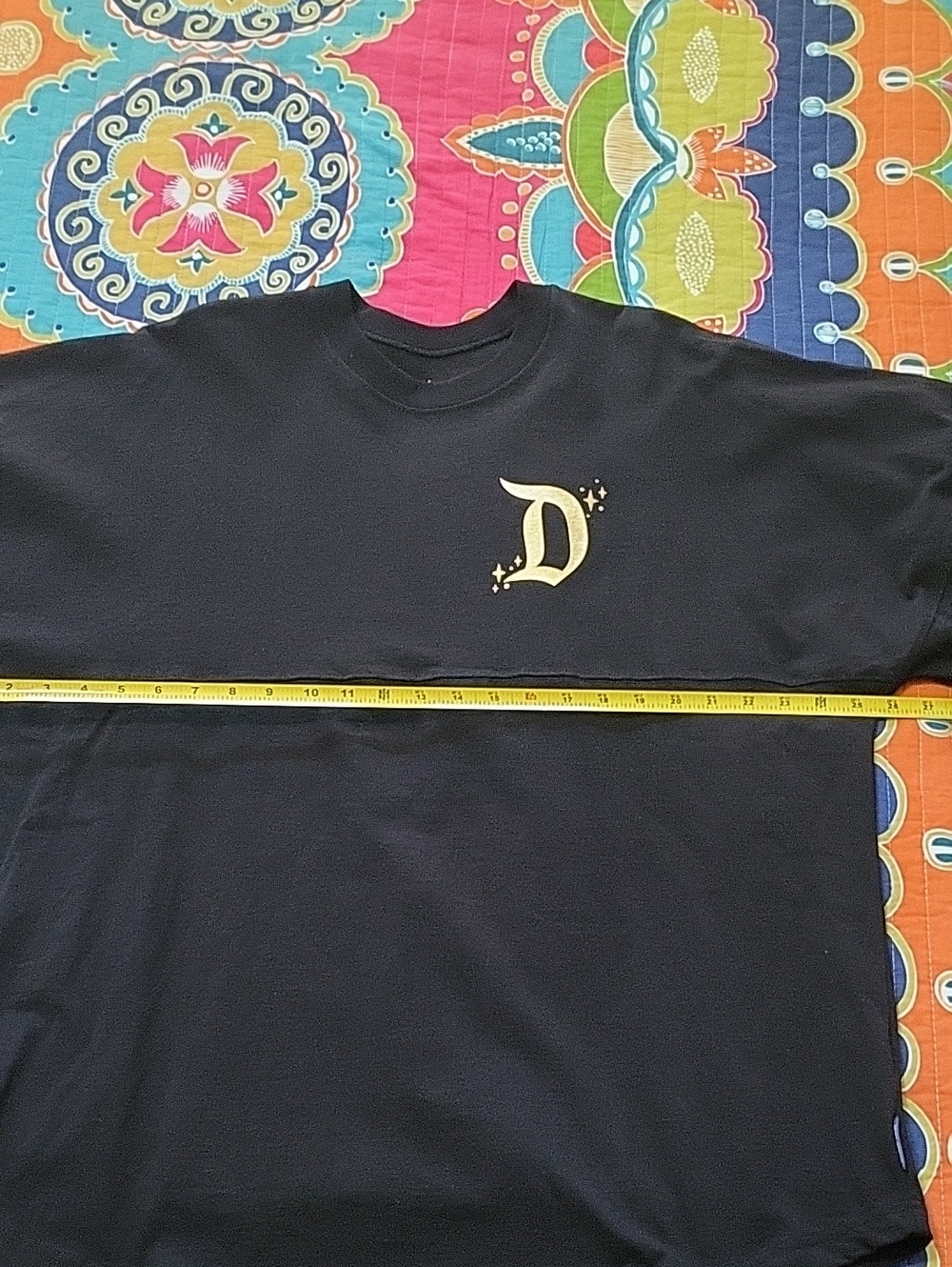 Disneyland Black and Gold Disney Spirit Jersey with Castle on the Back Size XL - Picture 10 of 12
